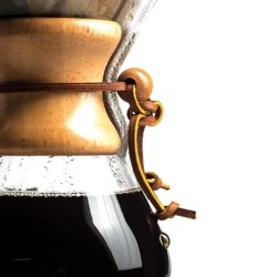 Préparez jusqu’à 8 tasses de café avec la Chemex : style, pureté et goût incomparable.